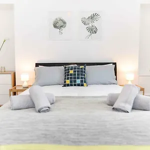 https://stafford-modern-apartment.hotelsaberdeenuk.com